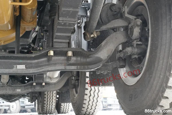 Dongfeng Liuqi Chenglong H5 350hp 8X4(12 wheels) 5.6m Dump Truck Chassis (3) | 86Trucks