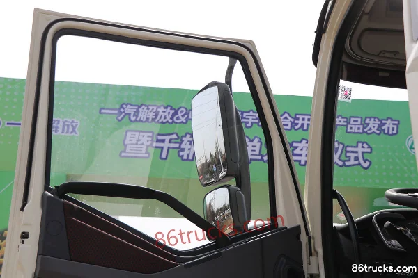 FAW Jiefang J6P camion malaxeur 375 ch 8X4(12 roues) 7,62 m³ (marque Lingyu) Cabine (3) | 86Trucks
