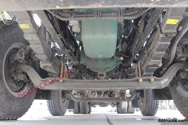 FAW Jiefang J6P camion malaxeur 375 ch 8X4(12 roues) 7,62 m³ (marque Lingyu) Châssis (1) | 86Trucks