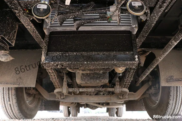 Dongfeng 140 hp 3-seat Box Van (China VI) Chassis (1) | 86Trucks