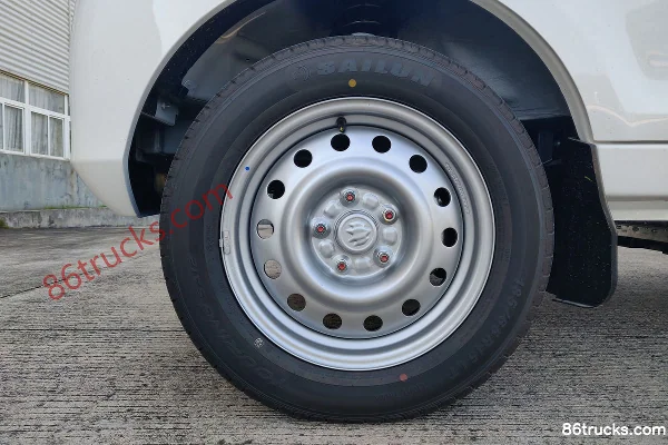 XINLONGMA Qiteng N50EV 2.6T Guoxuan version 2.7m single-row pure electric box mini truck 4X2(6 wheels) Chassis (1) | 86Trucks