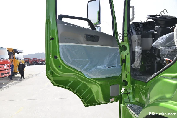 Sanhuan Shitong Haolong heavy truck 300hp 8X4(12 wheels) 5.6m dump truck (flat top) Cab (2) | 86Trucks