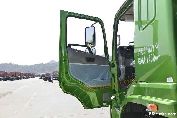 Sanhuan Shitong Haolong heavy truck 300hp 8X4(12 wheels) 5.6m dump truck (flat top) Cab (1) | 86Trucks