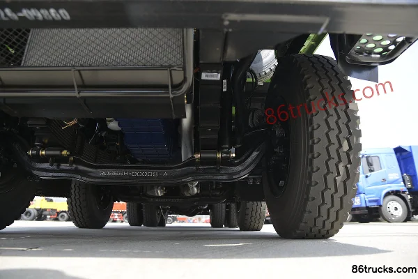 Sanhuan Shitong Haolong heavy truck 300hp 8X4(12 wheels) 5.6m dump truck (flat top) Chassis (3) | 86Trucks