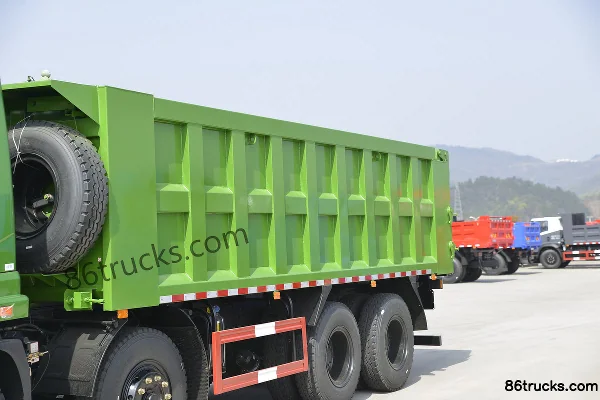 Sanhuan Shitong Haolong heavy truck 300hp 8X4(12 wheels) 5.6m dump truck (flat top) Body (1) | 86Trucks