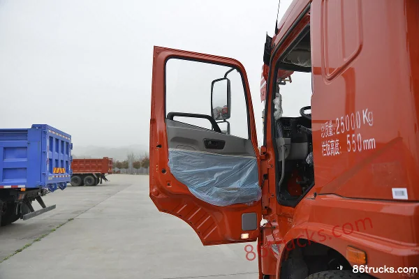 Sanhuan Shitong Haolong 270hp 6X4(10 wheels) truck-mounted crane (SANY Palfinger) Cab (1) | 86Trucks