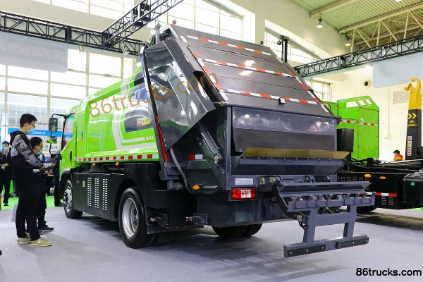 Zhengzhou Yutong W10 10.5T 4X2(6 wheels) pure electric compression refuse truck Exterior (3) | 86Trucks