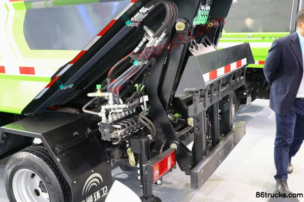 Yutong W3 micro camion 3.5T 4X2(6 roues) benne à ordures à chargement automatique électrique Carrosserie (2) | 86Trucks