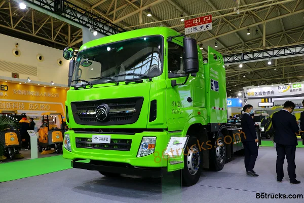 Yutong W32 32T 8X4(12 wheels) Electric Hook Lift Garbage Truck Exterior (3) | 86Trucks