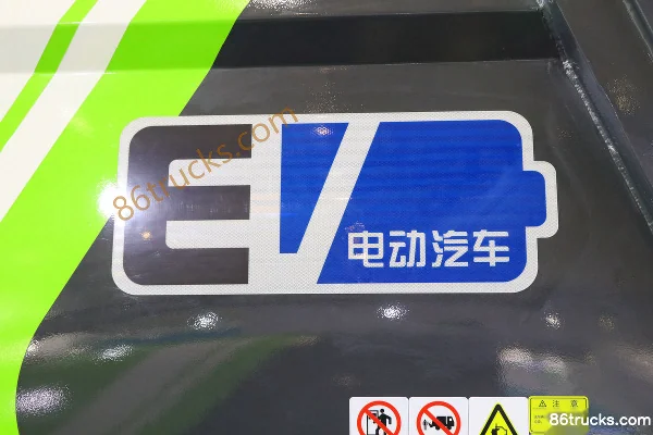 Zhengzhou Yutong W10 10.5T 4X2(6 wheels) pure electric compression refuse truck Body (2) | 86Trucks