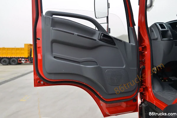 Sanhuan Shitong T3 Chuangke 160hp 4X2(6 wheels) 6.2m dump truck Cab (2) | 86Trucks