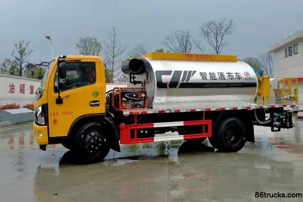 Dongfeng Duolika D7 170hp 4X2(6 wheels) Asphalt Distributor Truck (Chengliwei Brand) Exterior (2) | 86Trucks