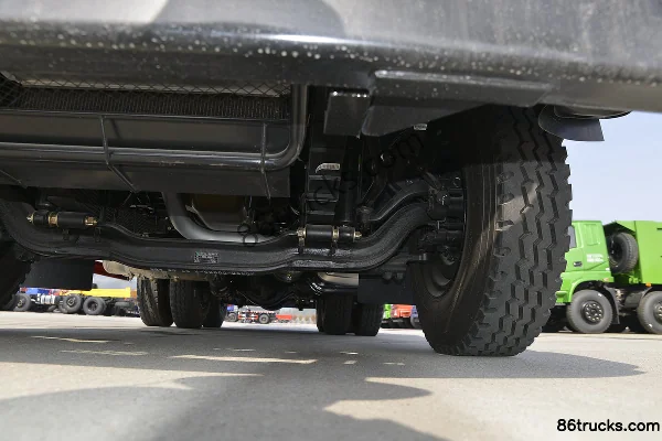 Sanhuan Shitong Haolong medium truck 240hp 6X4(10 wheels) 5.2m dump truck Chassis (3) | 86Trucks