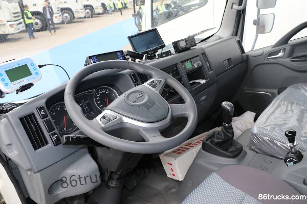 JAC Shuailing Q6 Bingboshi 160 ch 4X2(6 roues) 4,015 m camion frigorifique (China VI) (marque Hongchang Tianma) (groupe frigorifique Carrier