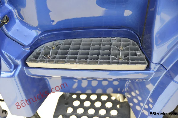 Sanhuan Shitong Haolong heavy truck 270 hp 8X4(12 wheels) 8 m dump truck Cab (3) | 86Trucks