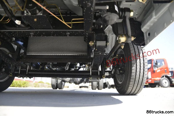 Kama Ruihang X1 2.0L 122hp 4X2(6 wheels) CNG 4.01m Single Row Van Mini Truck Chassis (3) | 86Trucks