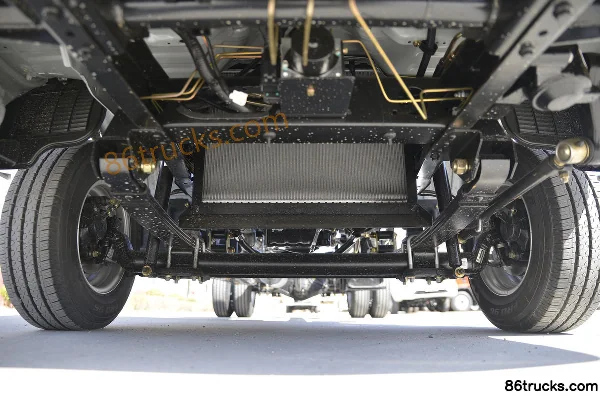 Kama Ruihang X1 2.0L 122hp 4X2(6 wheels) CNG 4.01m Single Row Van Mini Truck Chassis (1) | 86Trucks