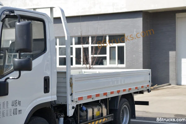 Kama Kaijie M1 115 hp 4X2(6 wheels) 4.16m Single Row Flatbed Light Truck (China VI) Body (1) | 86Trucks
