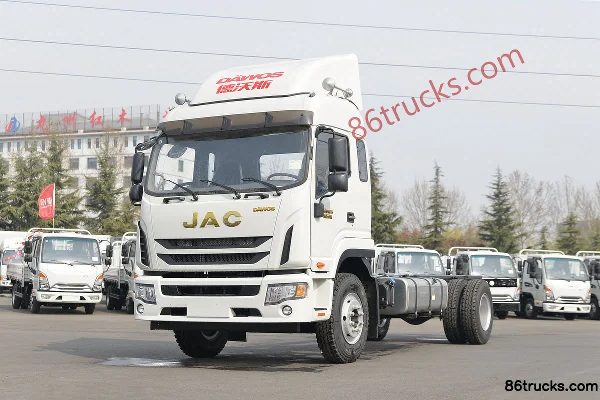 JAC Dewos Q9 220 hp 4X2(6 wheels) 6.78m semi-row side curtain cargo truck (China VI) Exterior (3) | 86Trucks