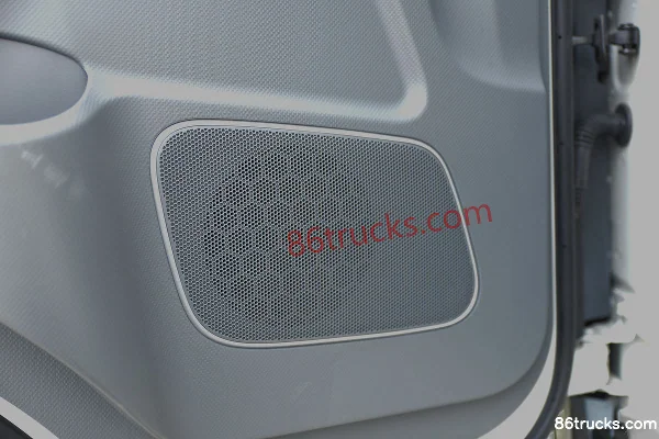 JAC Dewos Q9 220 hp 4X2(6 wheels) 6.78m semi-row side curtain cargo truck (China VI) Cab (3) | 86Trucks