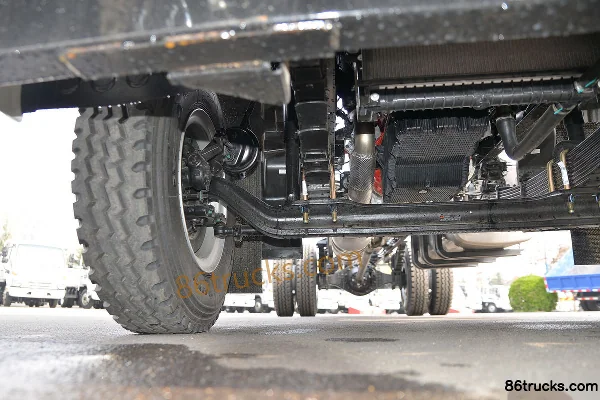 JAC Dewos Q9 220 hp 4X2(6 wheels) 6.78m semi-row side curtain cargo truck (China VI) Chassis (2) | 86Trucks