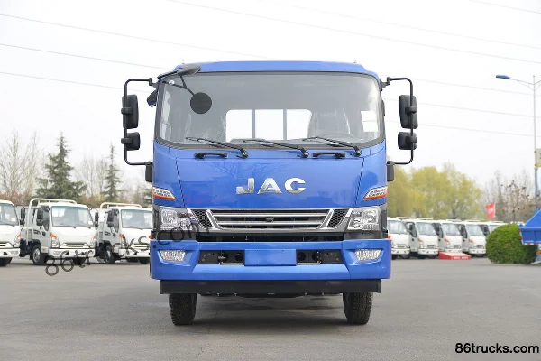 JAC Dewos V8 Grand Taurus mini 170 ch 4X2(6 roues) 5.48 m camion porteur à ridelles à cabine demi-avancée (China VI) Extérieur (2) | 86Truck