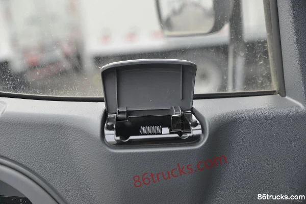 JAC Shuailing E cabine moyenne 130 ch 4X2(6 roues) fourgon léger à cabine simple 4,15 m (China VI) (1) | 86Trucks