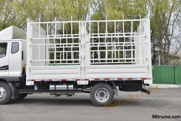 JAC Shuailing E Medium Body 160 hp 4X2(6 wheels) 3.89m semi-row stake-side light truck (China VI) (2) | 86Trucks