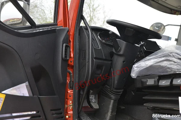 FAW Jiefang J6L Medium Truck Leading Edition 2.0 Green Pass 240hp 4X2(6 wheels) 6.75m barn-type cargo truck Cab (3) | 86Trucks