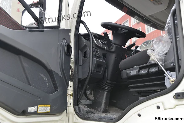 FAW Jiefang J6P 375hp 8X4(12 wheels) 7.86m³ concrete mixer truck (Lingyu brand) Cab (2) | 86Trucks