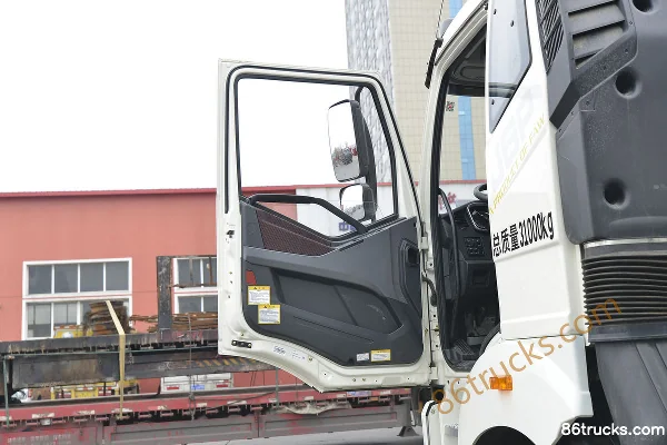 FAW Jiefang J6P 375hp 8X4(12 wheels) 7.86m³ concrete mixer truck (Lingyu brand) Cab (1) | 86Trucks