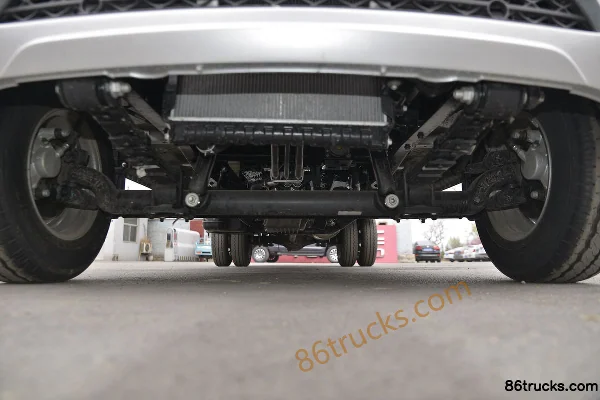 Foton Xiangling V3 1.6L 122hp 4X2(6 wheels) 3.7m single-row flatbed micro truck (China VI) Chassis (1) | 86Trucks