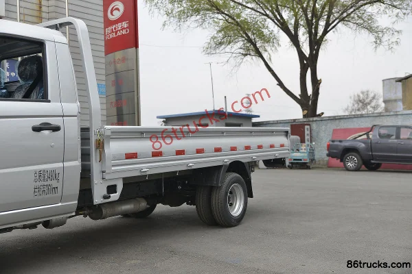 Foton Xiangling V3 1.6L 122hp 4X2(6 wheels) 3.7m single-row flatbed micro truck (China VI) Body (1) | 86Trucks