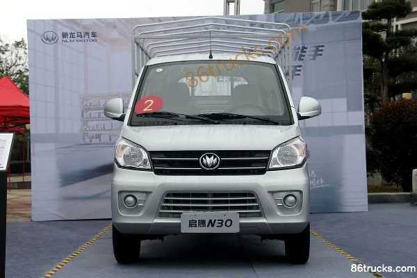XINLONGMA Qiteng N30 Comfort Type 1.3L 91hp 4X2(6 wheels) 2.8m Single Row Stake Truck (China VI) Exterior (2) | 86Trucks