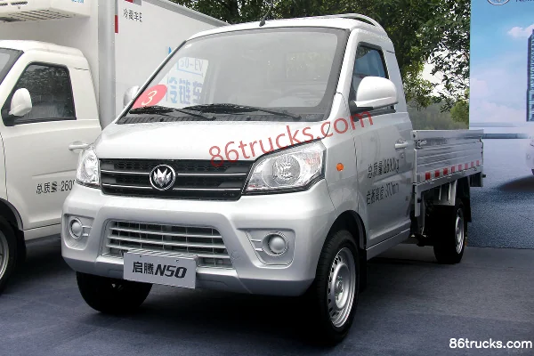 XINLONGMA Qiteng N50 1.5L 116 hp 4X2(6 wheels) 2.8m Single Row Flatbed Mini Truck (China VI) Exterior (3) | 86Trucks