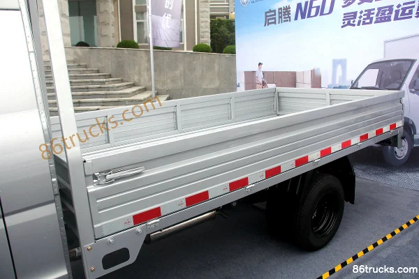 XINLONGMA Qiteng N60 Standard 1.5L 116 hp 4X2(6 wheels) 3.22m Single Row Van Mini Truck (China VI) Body (1) | 86Trucks