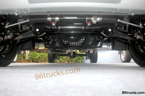 XINLONGMA Qiteng N50 1.5L 116 hp 4X2(6 wheels) 2.8m Single Row Flatbed Mini Truck (China VI) Chassis (1) | 86Trucks