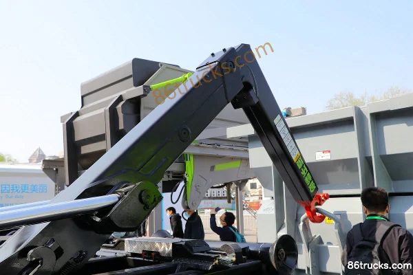 BYD T9 6X4(10 wheels) Electric Container Detachable Garbage Truck (Zoomlion Brand) Chassis (2) | 86Trucks