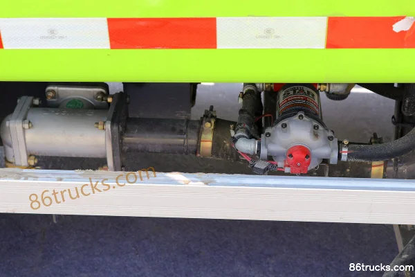 JMC Kaiyun 152 hp 4X2(6 wheels) Green Comprehensive Maintenance Truck (Zoomlion Brand) (China VI) Chassis (3) | 86Trucks