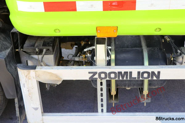 JMC Kaiyun 152 hp 4X2(6 wheels) Green Comprehensive Maintenance Truck (Zoomlion Brand) (China VI) Chassis (2) | 86Trucks