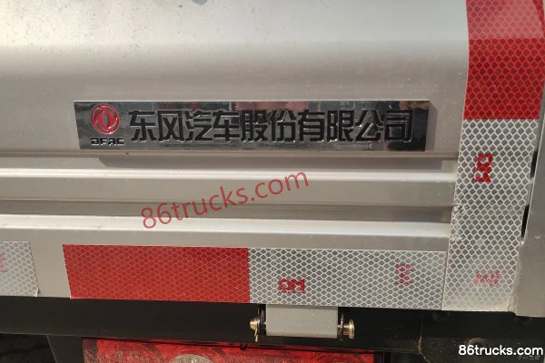 Dongfeng Xiaobawang W08 1.3L 91 hp 4X2(6 wheels) 2.5m Double Row Flatbed Small Truck (China VI) Body (2) | 86Trucks