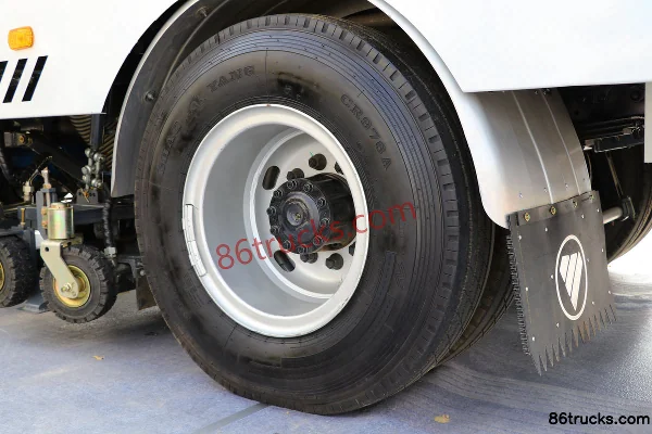 Foton Auhang 4X2(6 wheels) pure electric washing-sweeping truck (Proloco) Chassis (3) | 86Trucks