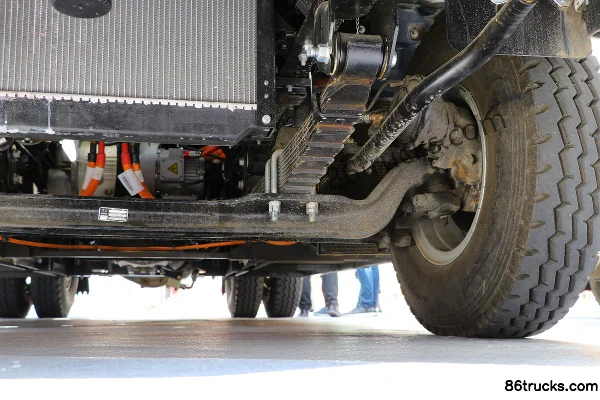 Yuejin EC500 4X2(6 roues) camion benne à déchets alimentaires électrique pur (Proloco) Châssis (3) | 86Trucks