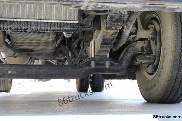 Foton Aumark S3 156 ch 4X2(6 roues) camion benne à compression (China VI) (Proloco) Châssis (3) | 86Trucks
