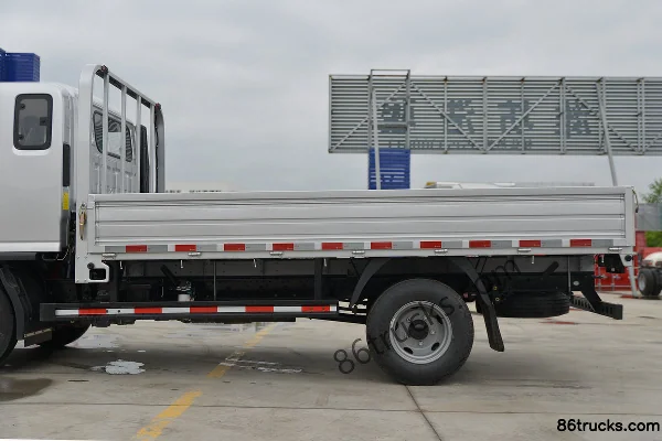 Foton Ollin Superspeed BUFF Edition 131 hp 4X2(6 wheels) 3.83m Cab-over Flatbed Light Truck (China VI) Body (2) | 86Trucks