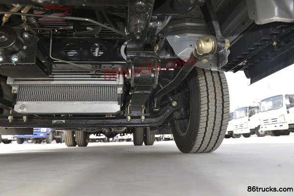 Ouling Jinlika II Luxury Edition 127hp 4X2(6 wheels) 3.8m cab-chassis flatbed light truck (China VI) (3) | 86Trucks