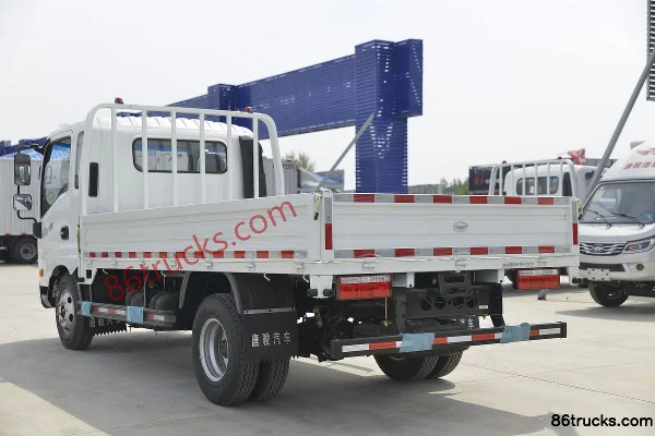 Tangjun Ouling T3 Series 110hp 4X2(6 wheels) 3.88m Half Row Flatbed Light Truck Body (3) | 86Trucks