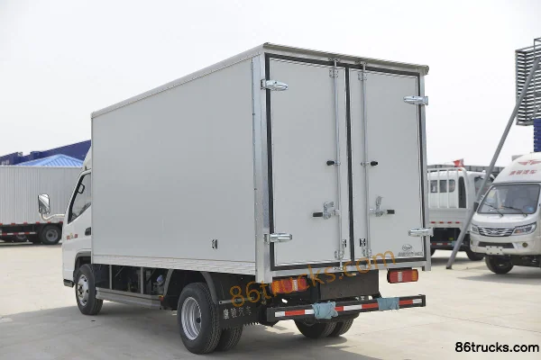 Tangjun Ouling Little BMW 1.9L 102 hp 4X2(6 wheels) 3.63m single-row box van micro truck Body (3) | 86Trucks
