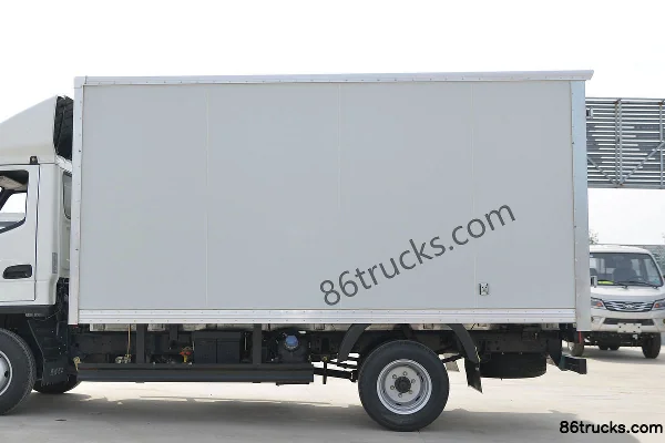 Tangjun Ouling Little BMW 1.9L 102 hp 4X2(6 wheels) 3.63m single-row box van micro truck Body (2) | 86Trucks