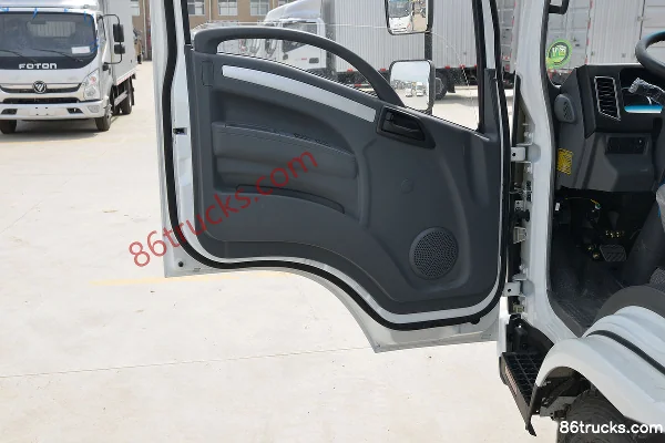 Tangjun Ouling T1 Series 110hp 4X2(6 wheels) 2.8m Dump Truck Cab (2) | 86Trucks